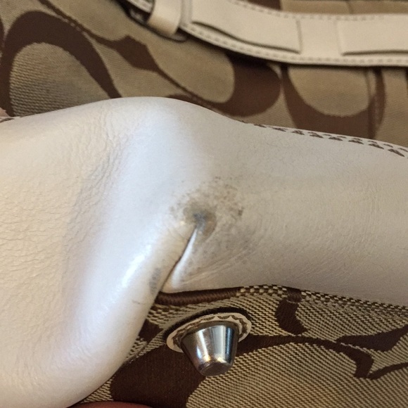 Coach Hampton Large Signature Python Handbag - Picture 7 of 8